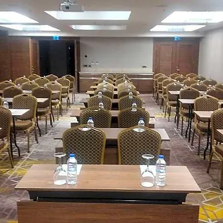 Dedeman 4* קייסרי